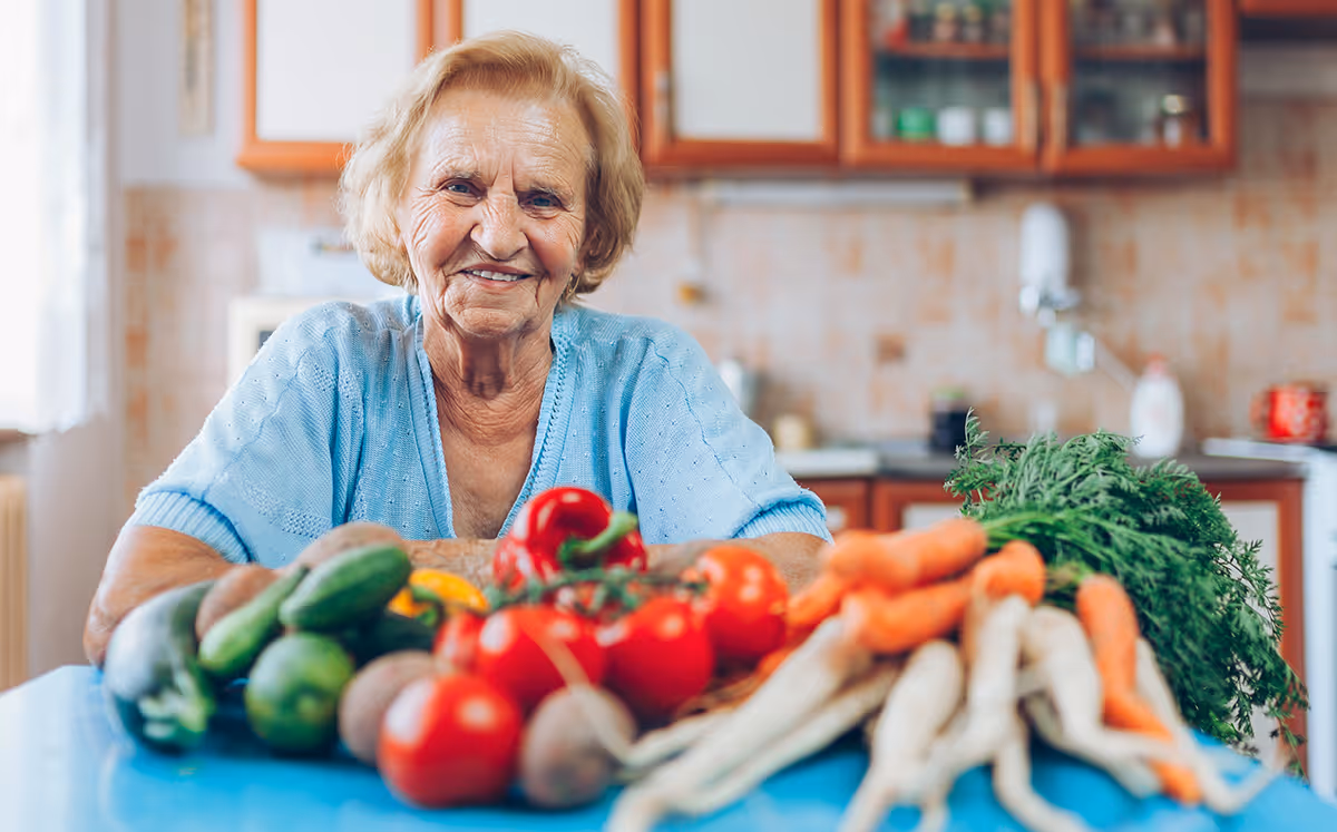 Medicare Advantage meal delivery vs Meals on Wheels: can you use both?
