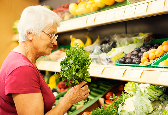 How to use a Medicare flex card for groceries (approved stores, items, declines)